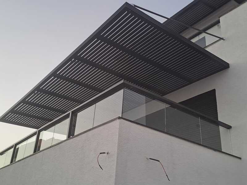 פרגולה תלויה למרפסת